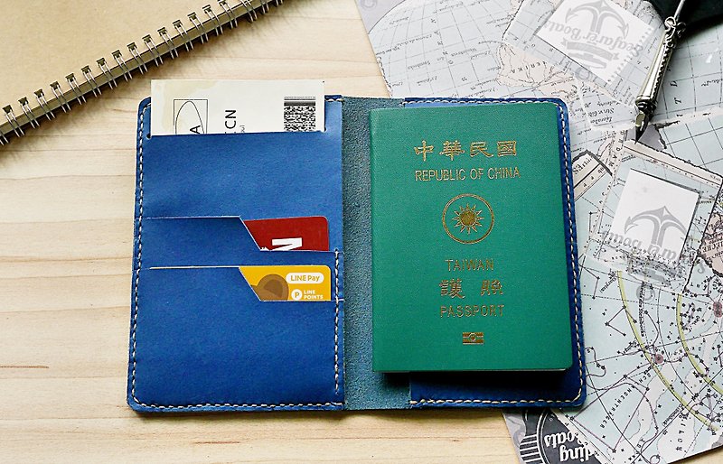 護照套 義大利牛皮手作 海軍藍 多色可選 免費刻字與包裝 - 護照夾/護照套 - 真皮 藍色