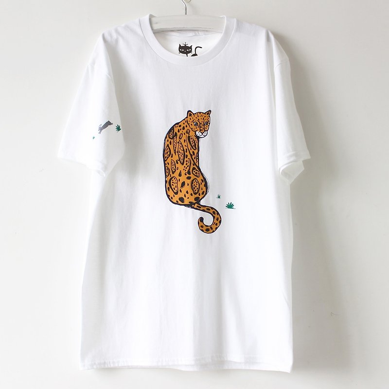 Leopard Screen Print T shirt I Forest Daily - เสื้อยืดผู้หญิง - ผ้าฝ้าย/ผ้าลินิน ขาว