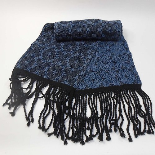 慢手做 梭織 手工圍巾-100%美麗諾羊毛圍巾14黑x灰藍