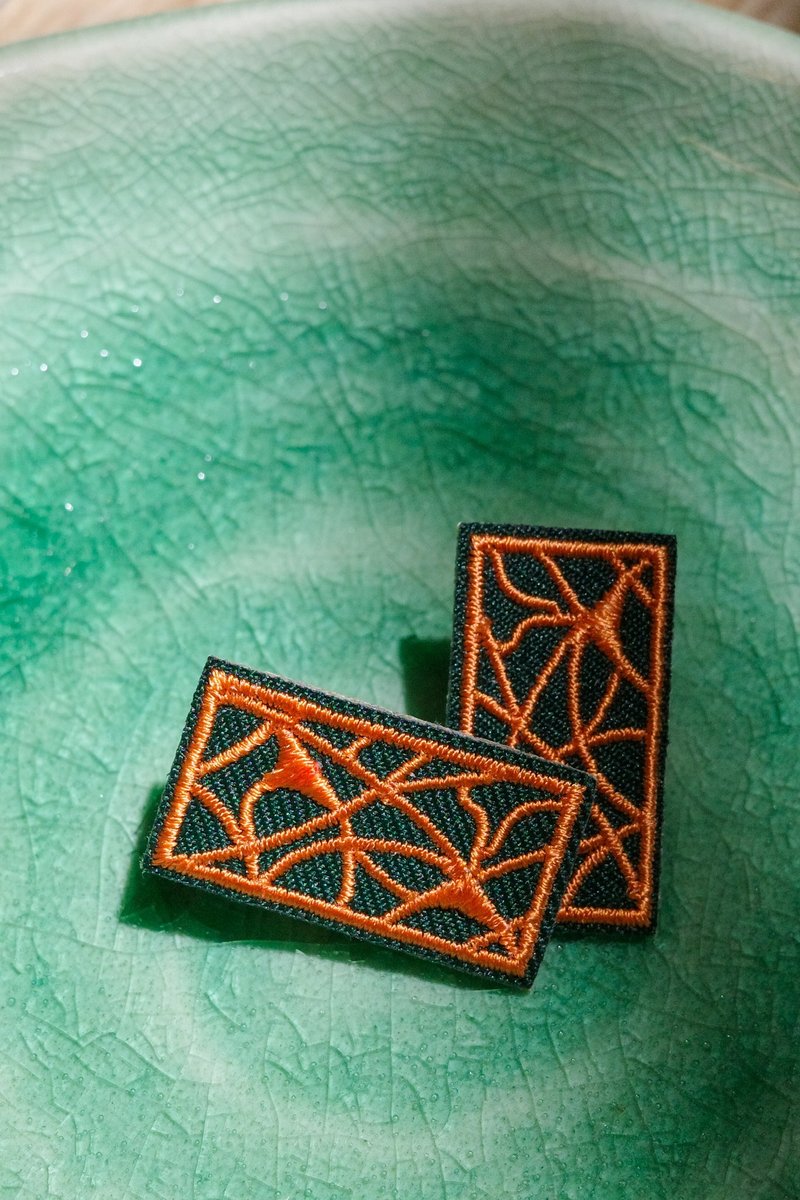刺繍アクセサリー 鉄窓花【橙】 - 耳環/耳夾/耳骨夾 - 繡線 橘色