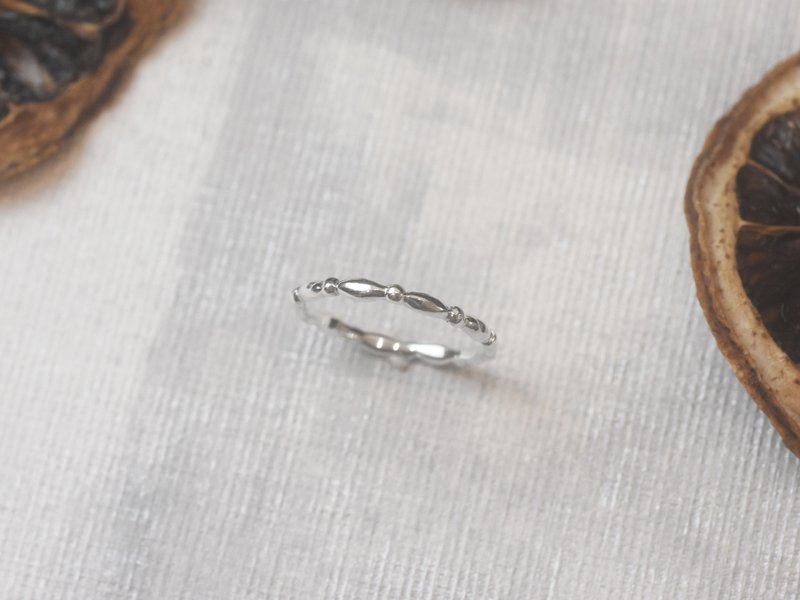 Classic pattern thin hoop ring | 925 sterling silver tail ring stacking ring lover gift Christmas gift - แหวนทั่วไป - เงินแท้ สีเงิน