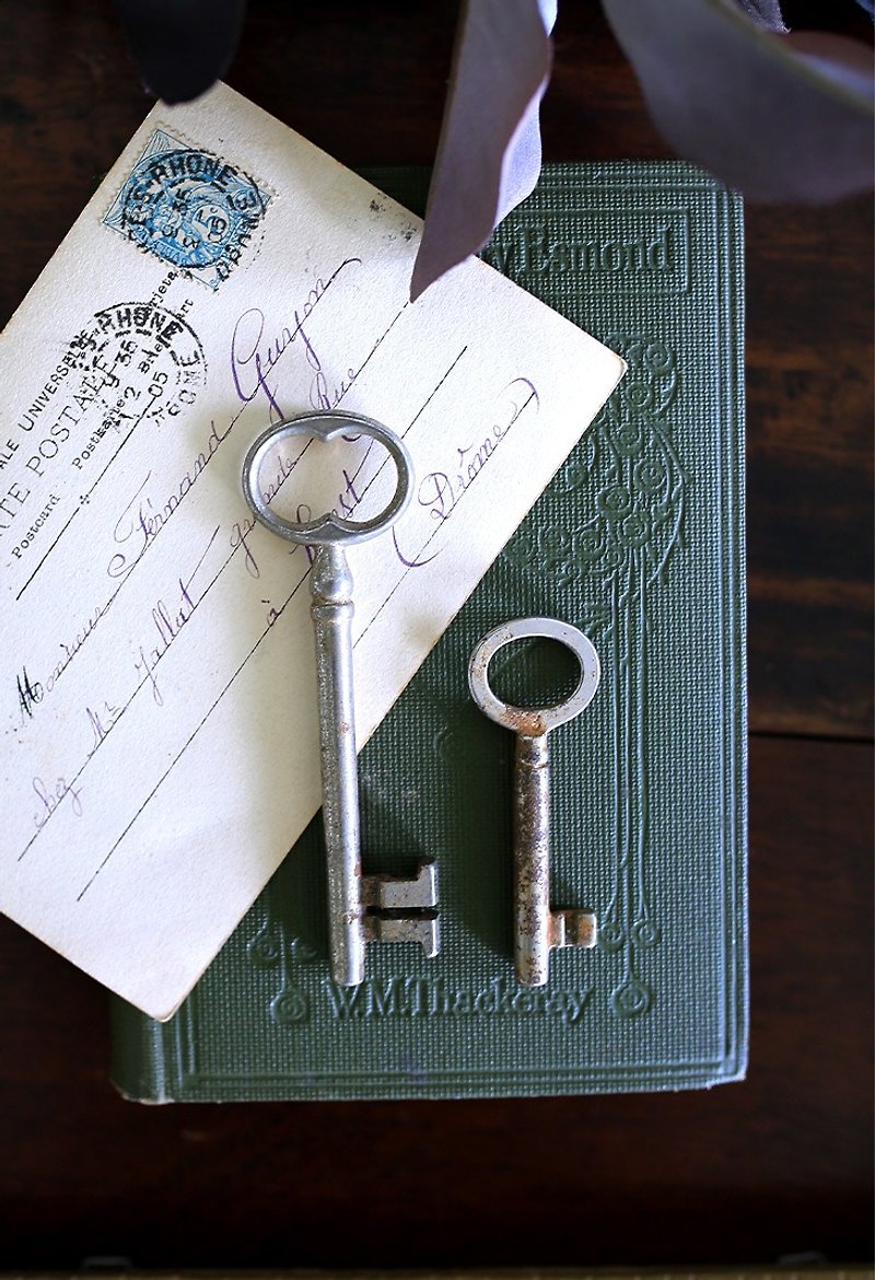 French old antique key No.8 (2 sets) - อื่นๆ - โลหะ สีเงิน