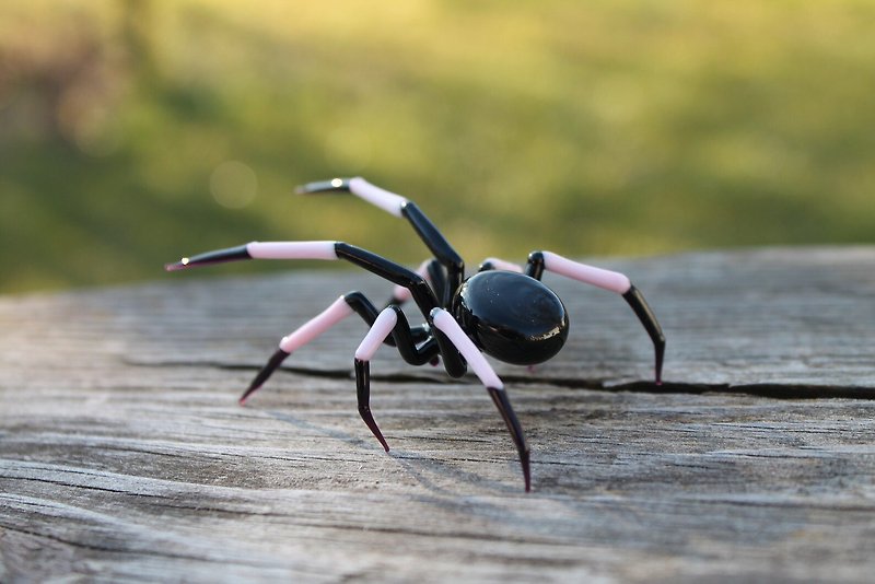Pink Black Unique Handmade Glass Spider Mini Figurine for Arachnid Lovers - Pottery & Glasswork - Glass Pink