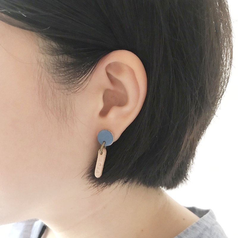 Leather earrings │ ear pin type │ small round 2 works │ sky original leather - Earrings & Clip-ons - Genuine Leather Blue