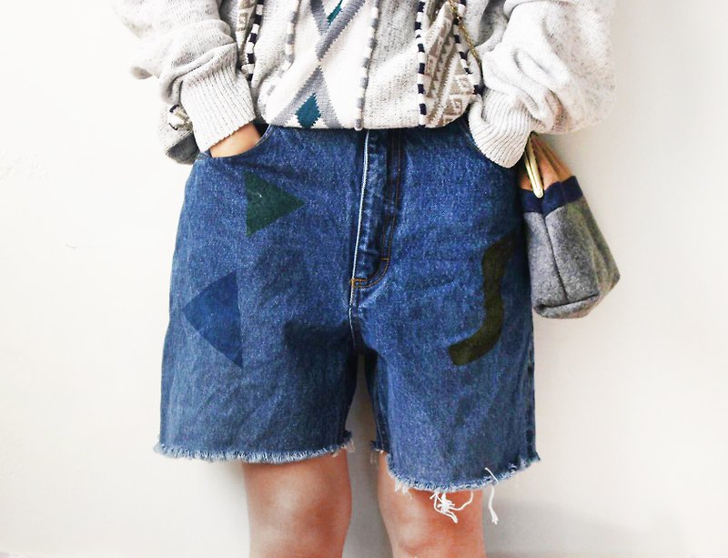 改造幾何DKNY高腰牛仔短褲 - 女長褲 - 棉．麻 藍色