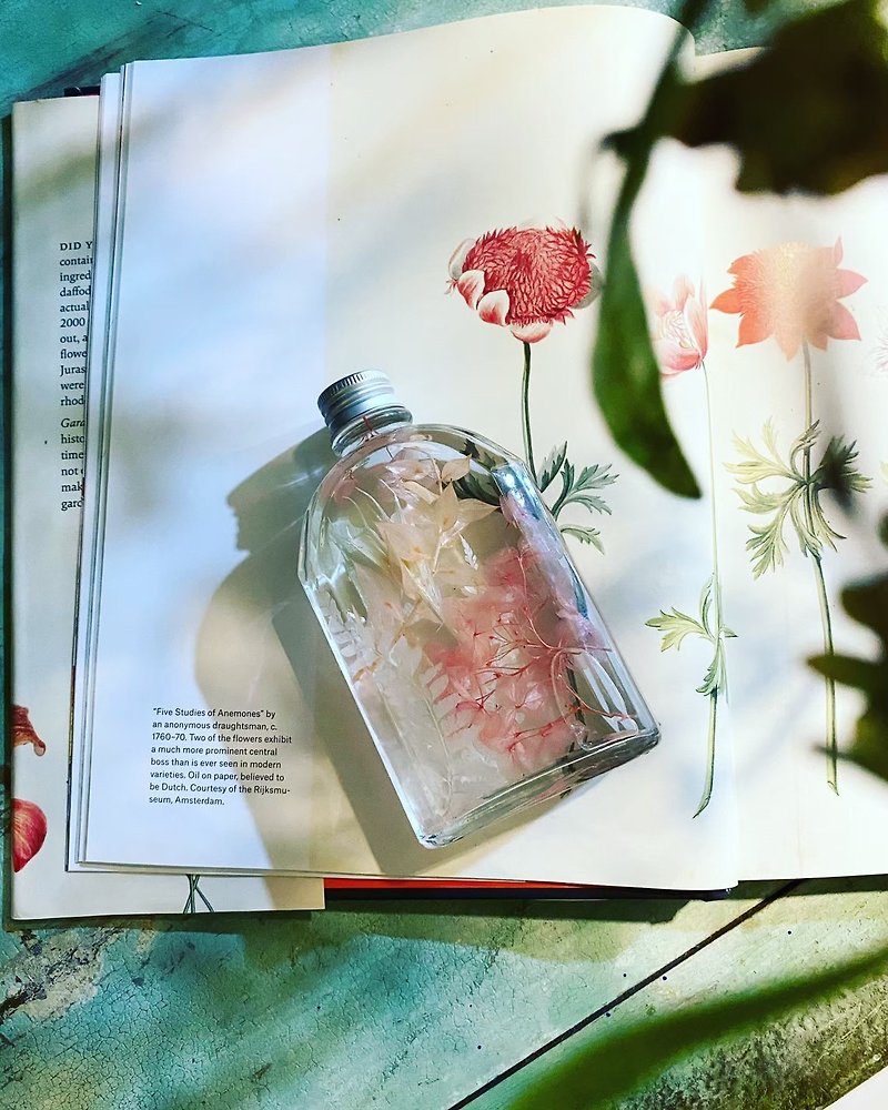 【Pomme de Pin 松果手感】Wine bottle dry flower - Dried Flowers & Bouquets - Plants & Flowers Multicolor
