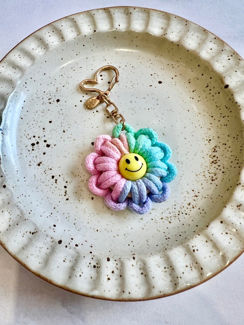 Rainbow flower smiley face lucky pendant - อื่นๆ - ไม้ หลากหลายสี