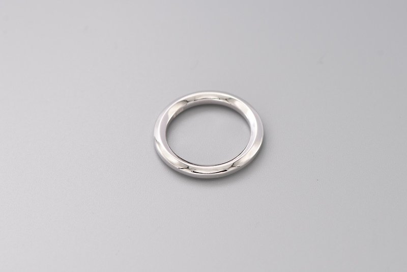 Hexagon Line Round Silver Ring Simple Industrial Wind Couple Ring - แหวนทั่วไป - โลหะ 