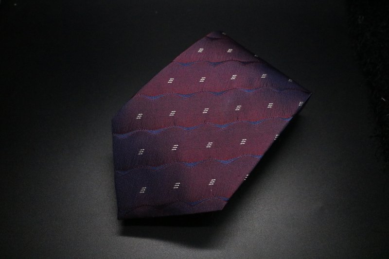 酒紅色細紋真絲領帶/婚禮新郎伴郎團necktie - 領帶/領帶夾 - 絲．絹 多色