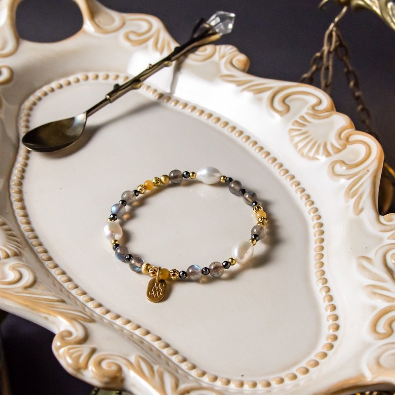 Tears of a mermaid // C1178 pearl labradorite bracelet - Bracelets - Other Materials 