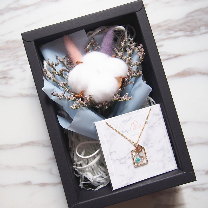 [Fresh Bouquet Gift Box] Mini Dry Bouquet (Pink Blue) + [Marine Dreamcatcher Necklace] - Necklaces - Other Metals Blue