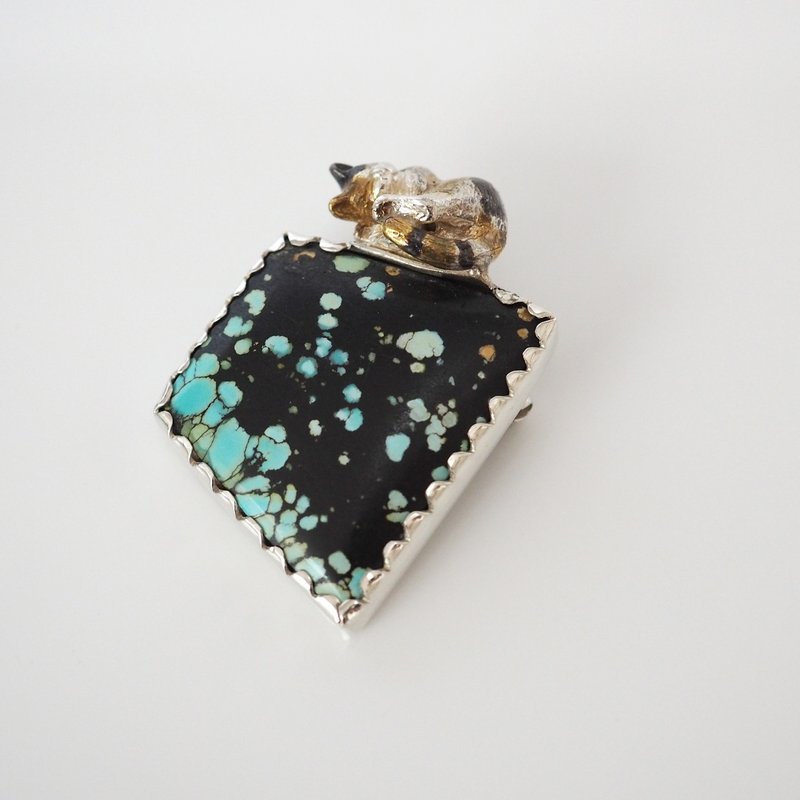 Sleeping Calico Treasure Mountain Turquoise Brooch - เข็มกลัด - เงินแท้ สีน้ำเงิน