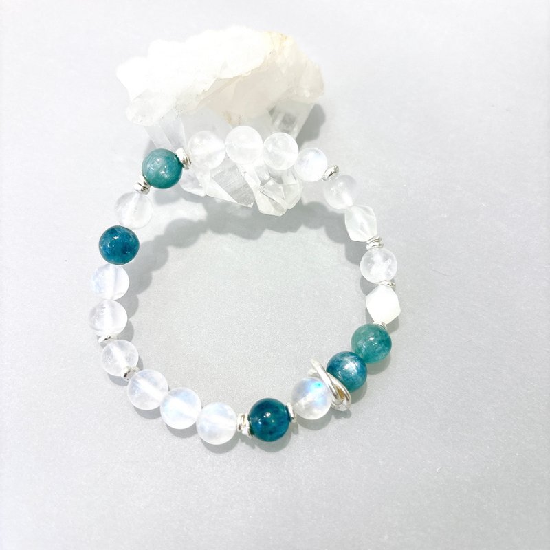 Ops Moonstone silver bracelet-月光石/純銀/藍綠晶/表達力/手鍊 - 手鍊/手環 - 其他金屬 白色