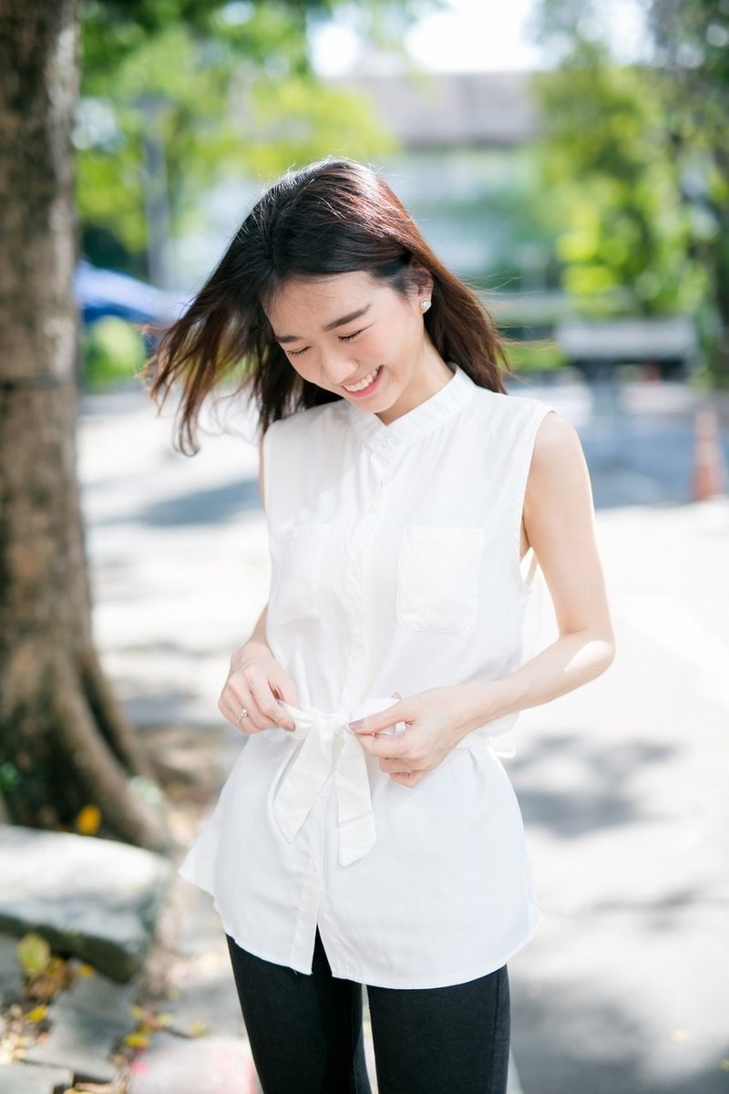 2-pocket high-collar shirt. - 女襯衫 - 其他材質 白色