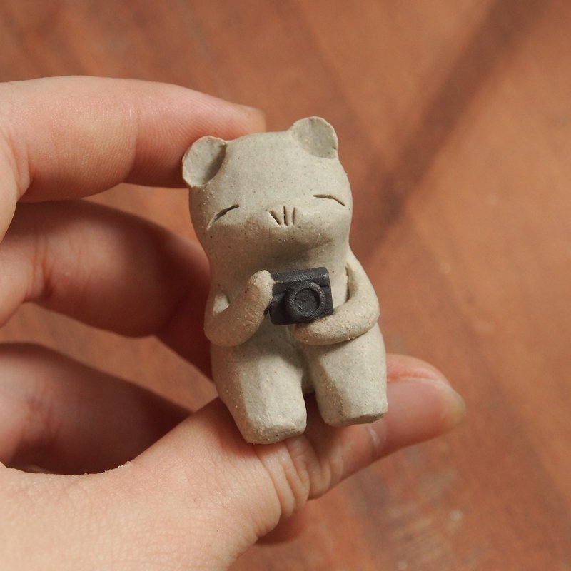 Ceramics Lamud the camera - bear By gapN studio - 擺飾/家飾品 - 陶 咖啡色