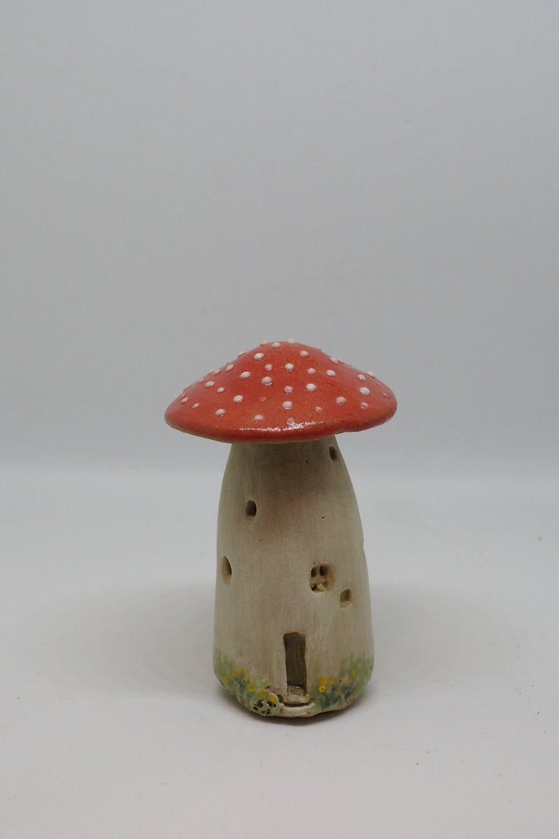 Red Mushroom-Elf House - ของวางตกแต่ง - ดินเผา 