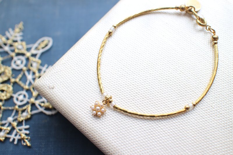◢Christmas gift ◣ Snow circle~ Brass handmade bracelet - Bracelets - Other Metals 