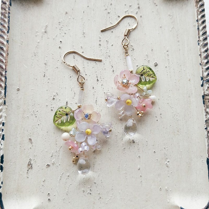 Momolico peach lily earrings elegant small bouquet drop can be changed - Earrings & Clip-ons - Other Materials Pink