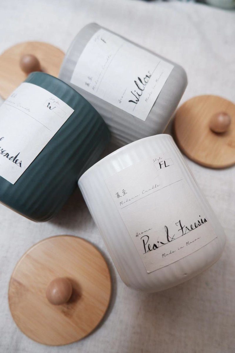 Pear & Fressia English Pear Freesia (White) - Japanese Soy Candle Cup - เทียน/เชิงเทียน - ขี้ผึ้ง 