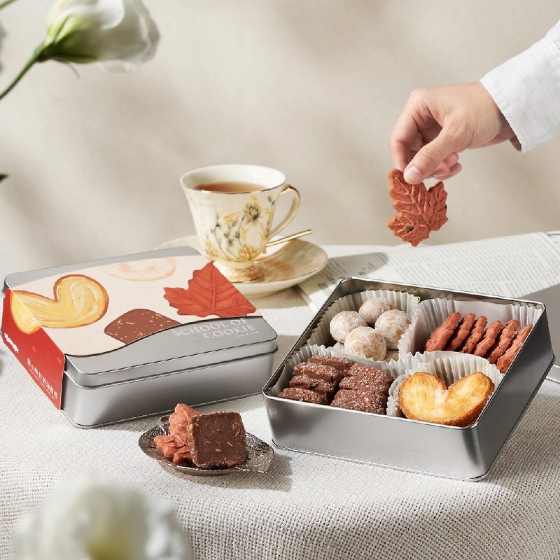 Dessert Time Cream Cookies Tin Box with Carrying Bag - คุกกี้ - อาหารสด สีเงิน