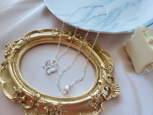 K Jewelry by Katerina 黃銅項鍊 鍍銀 ~ 蝴蝶項鍊 ~ 可調長短項鍊 ~ 水鑽鎖骨項鍊 ~ 銀