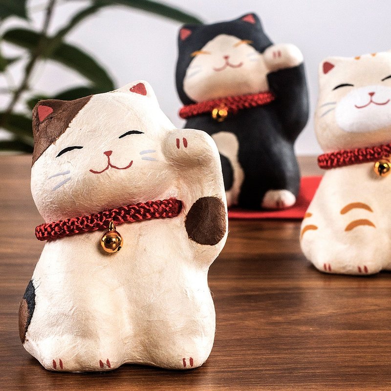 Japan imported Kyoto hand-made dragon and tiger hall lucky cat and paper handmade decoration lucky cat car desktop decoration - ของวางตกแต่ง - กระดาษ 