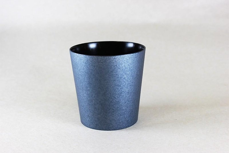 うつろいカップ　クールブラック - マグカップ - 木製 ブルー