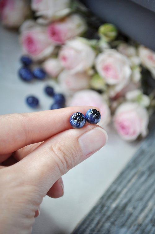 Toutberry Little blueberry ear studs stud earrings cute food tiny mini berries lover