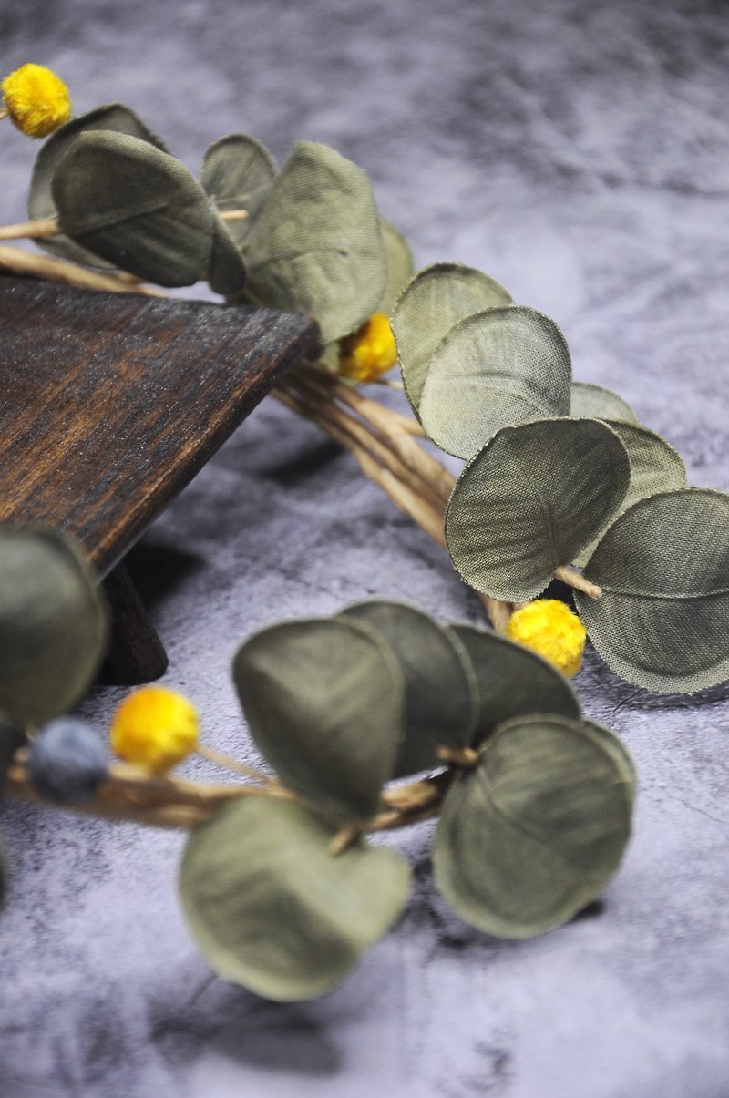 [Japanese Dyeing Flower Craft] Eucalyptus Leaf & Golden Mallet Flower Garland | Dyeing Flower Course - Plants & Floral Arrangement - Silk 