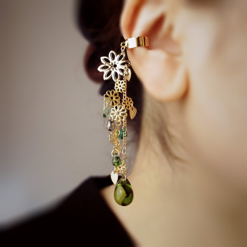 Katappo ear cuff - Earrings & Clip-ons - Glass Green