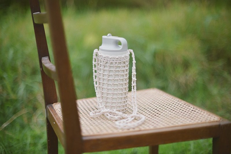 Cotton Crochet Flask Handle : กระเป๋ากระบอกนํ้า