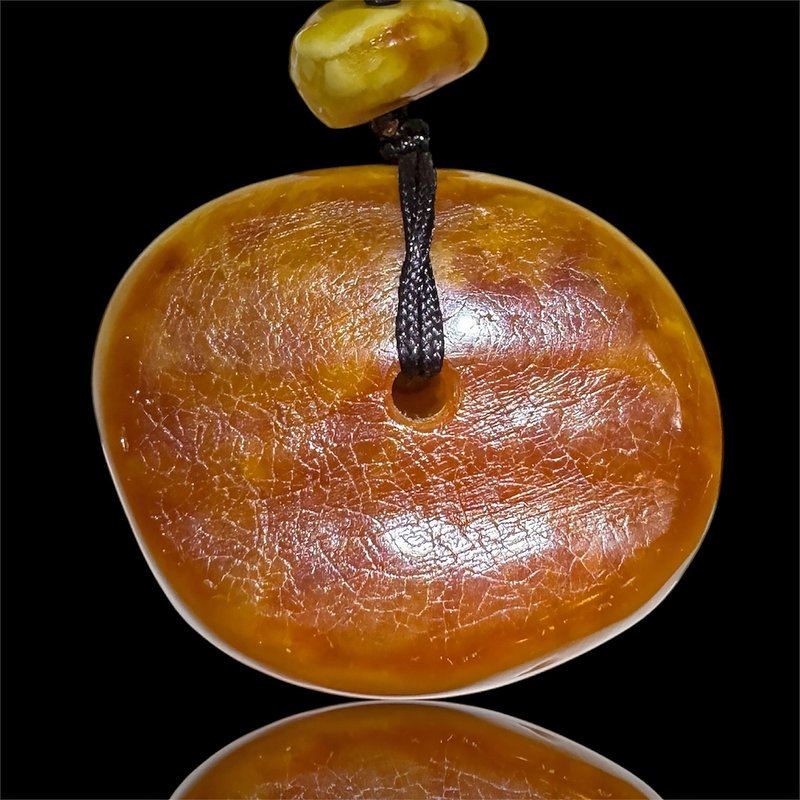 A11 波羅的海老金絞蜜蠟平安扣 金黃底橘紅面 純天然 - 項鍊 - 其他材質 黃色