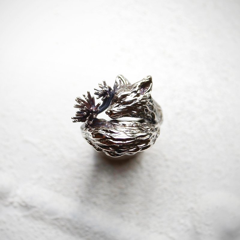 Little Fox Jing Pan Needle Flower Silver Ring - แหวนทั่วไป - เงิน สีเงิน