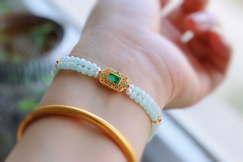 Natural raw ore A-type waxy light green jadeite A-grade jadeite accessories Pearl design bracelet - Bracelets - Gemstone Green