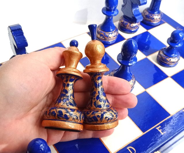 Linden Wood Chess Set