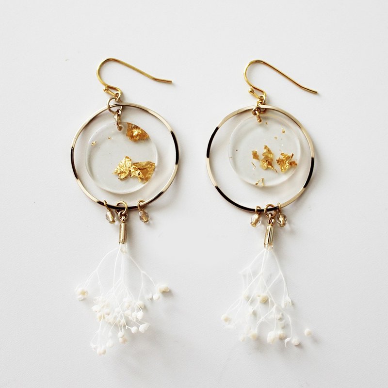 metal and babys breath earrings,pierce,christmas gift,wedding,party - 耳環/耳夾/耳骨夾 - 植物．花 白色