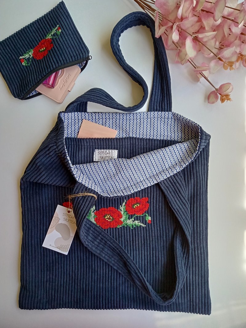 藍色燈芯絨包   刺繡化妝包套組 手工刺繡配件組 送禮首選 - 手袋/手提包 - 聚酯纖維 藍色