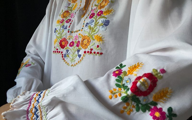 Antique handmade colorful thread embroidery long sleeve top/shirt - Women's Tops - Cotton & Hemp 