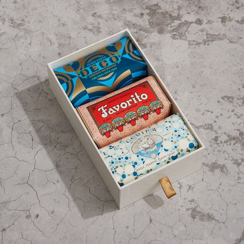 CLAUS PORTO CLAUS PORTO 里斯本頌歌皇家香氛皂禮盒組 萊姆羅勒/罌粟花/海風