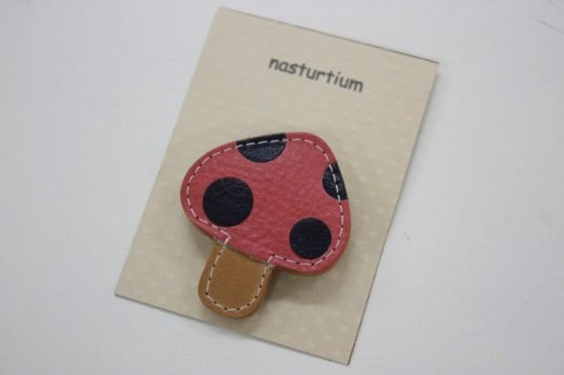 Mushroom brooch pink × navy - เข็มกลัด - หนังแท้ สึชมพู