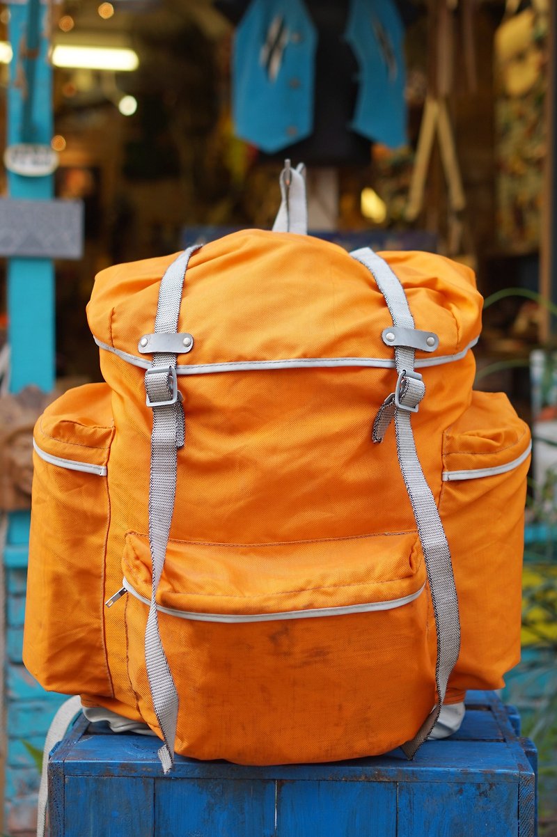 EARTH.er  :: Vintage :: │ ● Vintage Orange Hiking Rucksack made in West Germany │ - กระเป๋าเป้สะพายหลัง - วัสดุอื่นๆ สีส้ม