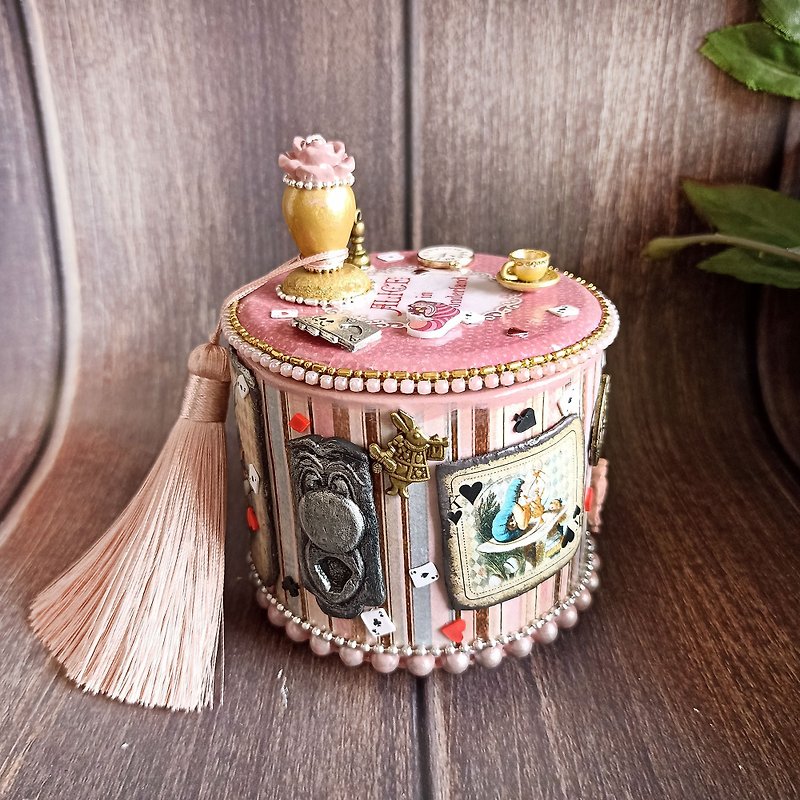 Red Box Alice in Wonderland, Cheshire cat Storage, ring holder, Mad Hatter box - Storage - Wood Pink
