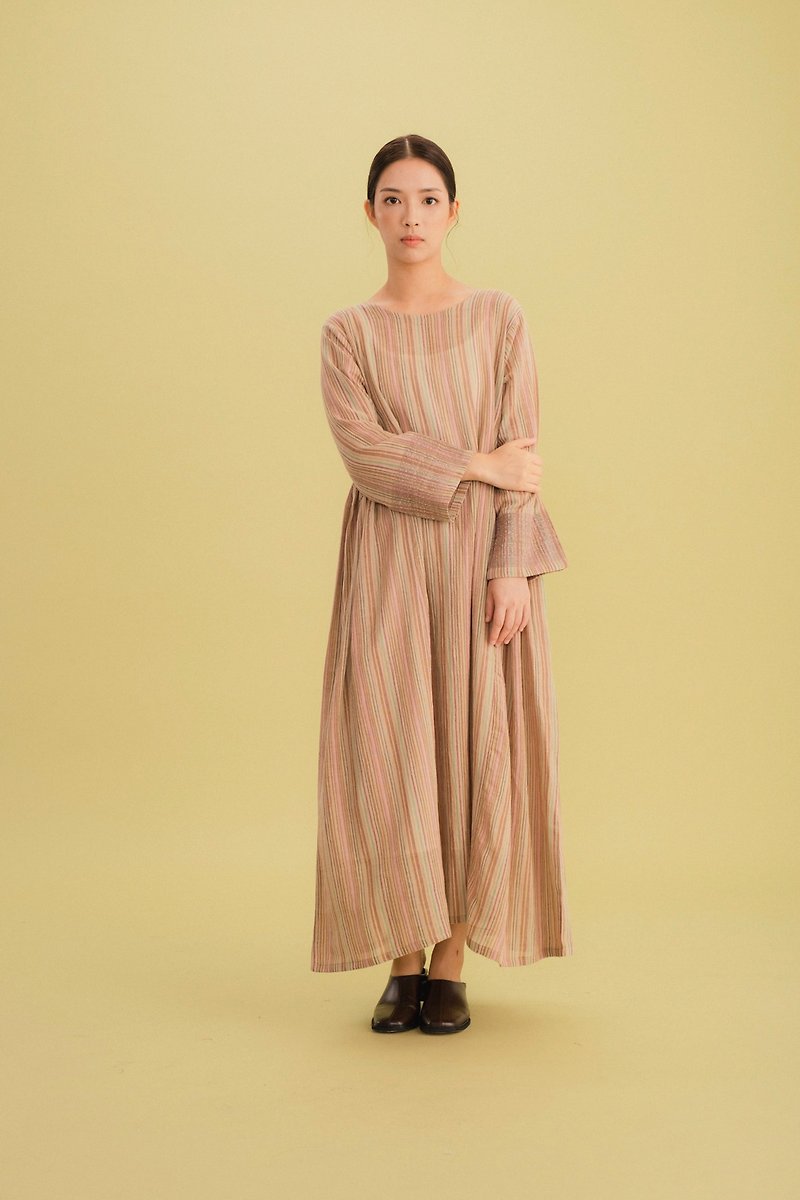 Handloom Earth Tone Embroidered Dress - ชุดเดรส - ผ้าฝ้าย/ผ้าลินิน สีกากี