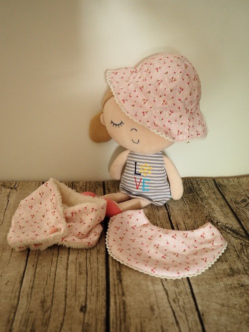 sunflowercorsage 雙面粉紅小花圖案/ 櫻花圖案嬰兒小孩帽子,保暖圍巾及口水肩套裝