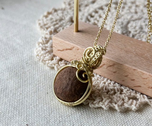 Mindfulness Meditation Stone Shaman Stone Necklace Natural Raw Stone Shop viviglint Necklaces Pinkoi