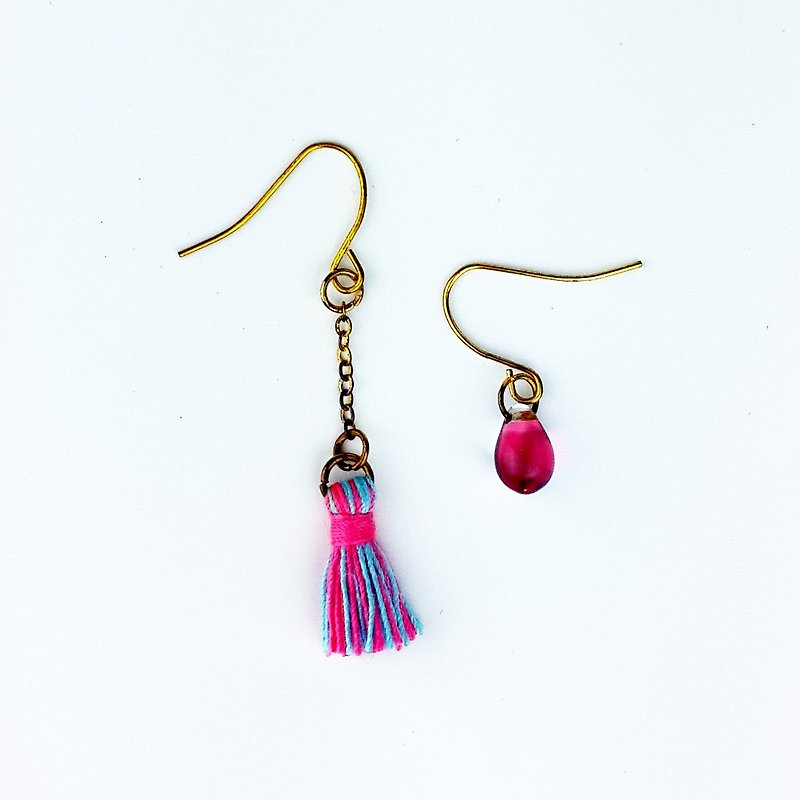 | Four Seasons Series | Spring x Love Pink Czech Water Drop Powder Blue Two-tone Tassel (Earrings x Handmade.) - Earrings & Clip-ons - Plastic Pink