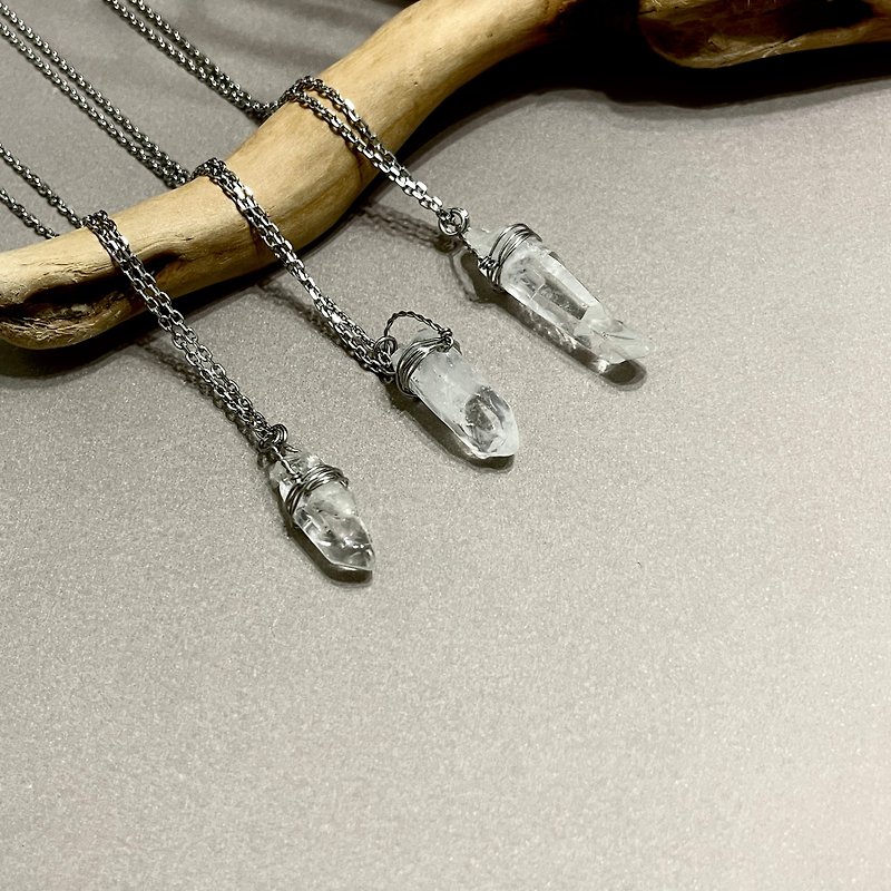 ll Raw ore white crystal column necklace ll 316L medical steel necklace short necklace white crystal energy jewelry - Necklaces - Crystal Transparent