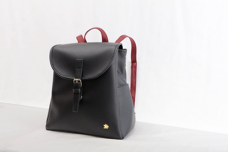 Taiwan Original/CLM Vegan Leather/Nepport Backpack_Black Red - กระเป๋าเป้สะพายหลัง - น้ำยาง สีดำ