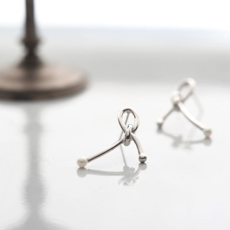 Pearl knot earrings Silver 925 - ต่างหู - โลหะ สีเงิน