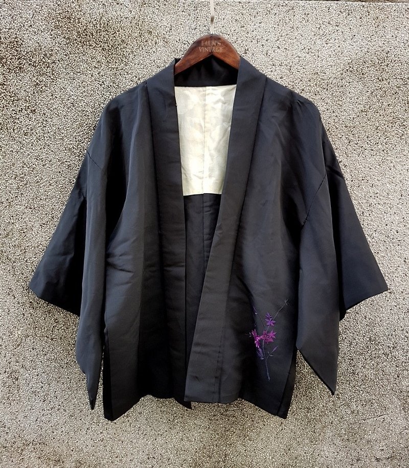 タートルGege  - 日本立体紫色の刺繍 - 唐草手縫い羽織の着物のジャケット - ジャケット - シルク・絹 